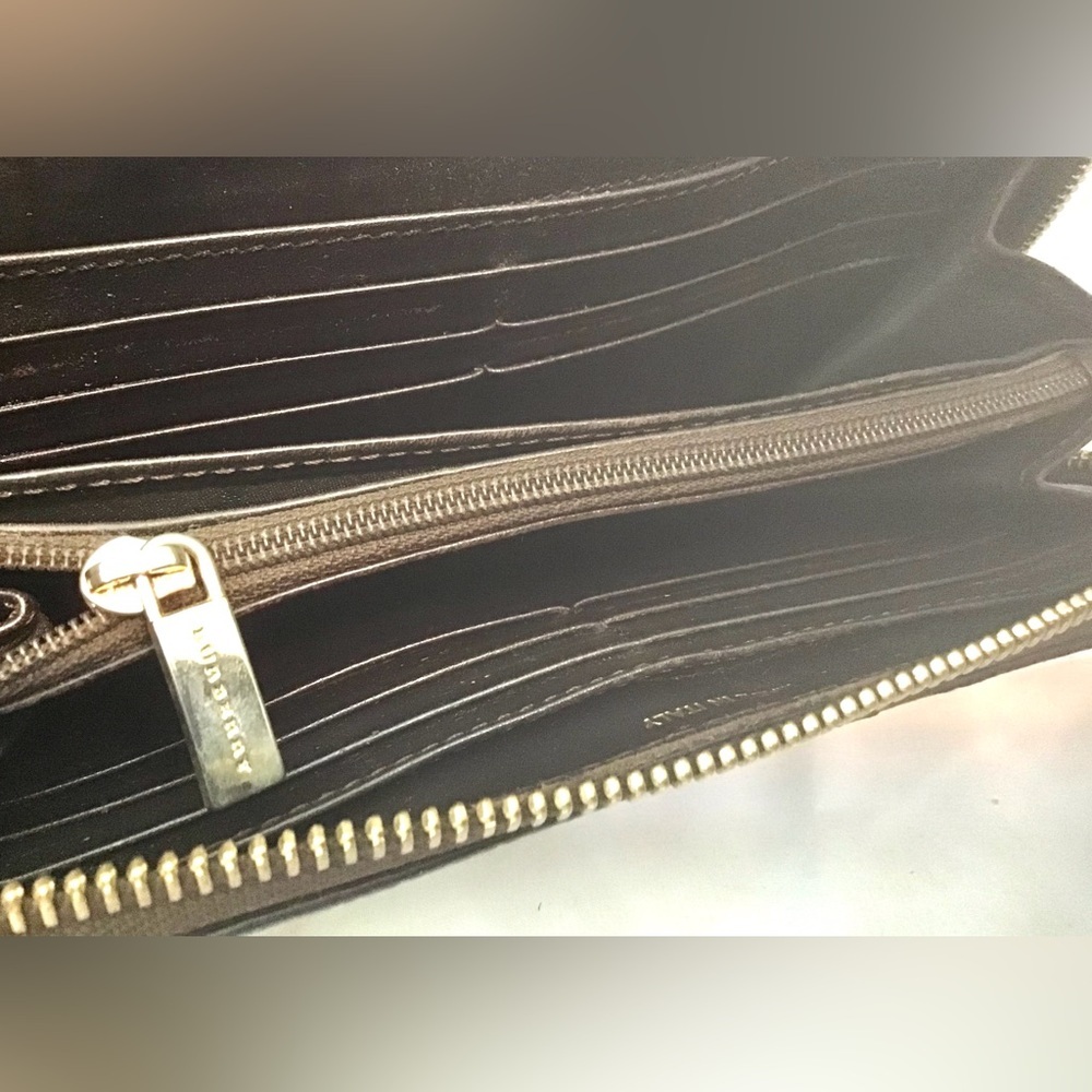 Burberry Studded Haymarket Zip Around Wallet - Picture 4 of 11